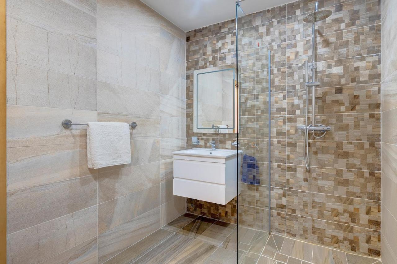 Modern 1Br Apartment In Central St Julian'S San Ġiljan Exterior foto