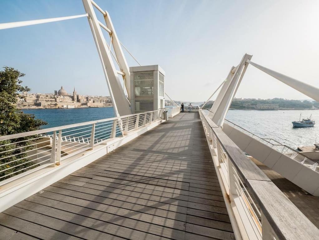Modern 1Br Apartment In Central St Julian'S San Ġiljan Exterior foto