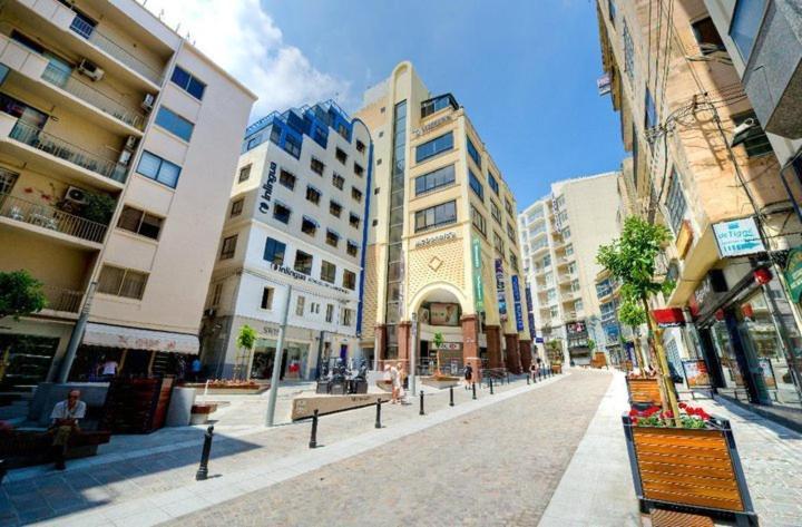 Modern 1Br Apartment In Central St Julian'S San Ġiljan Exterior foto